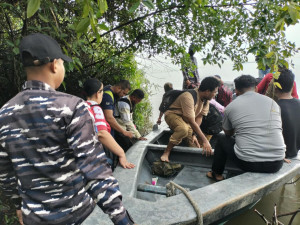 Gerak Cepat Tim Quick Rerspon Lanal Dumai Gagalkan _Illegal Entry_, 16 Orang dan Satu Speed Boat Berhasil Diamakan di Pesisir Kota Dumai