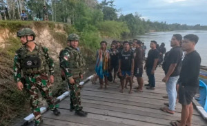 Koops TNI Habema Evakuasi 44 Pendulang Emas dari Gangguan OPM di Pegunungan Bintang