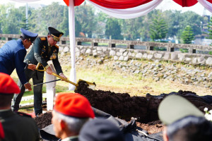 Bentuk Penghormatan Negara, Panglima TNI Pimpin Upacara Pemakaman Militer