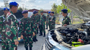 Guna Mendukung Tugas Operasional, Danlanal Bintan Cek Kesiapan Kendaraan Dinas