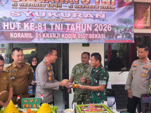 Sinergitas TNI-Polri Semakin Solid, Tiga Kapolsek Kompak Kunjungi Koramil 01 Kranji di HUT TNI ke-81