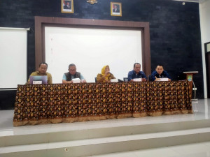 Polisi Kawal Penyampaian Nilai Pembebasan Lahan TPA Sumurbatu di Bantargebang