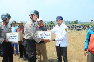 Melatih kepedulian Sosial saat Expedisi Darat Tupdasbhara Siswa Diktukba SPN PMJ Wujudkan Semangat Bhayangkara Peduli sosial