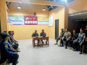 Patroli Malam Gabungan, Polsek Kepulauan Seribu Selatan Perkuat Siskamling dan Sosialisasikan Layanan 110