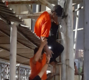 Polisi Gagalkan Aksi Pria yang Diduga Hendak Bunuh Diri di Malam Idul Fitri