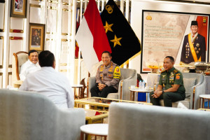 Panglima TNI Monitoring Pengamanan Malam Tahun Baru 2026, TNI Kerahkan Ribuan Personel dan Alutsista