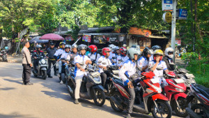 Polsek Pademangan Lakukan Monitoring dan Pengamanan Keberangkatan Massa Buruh ke Aksi Pra May Day 2026